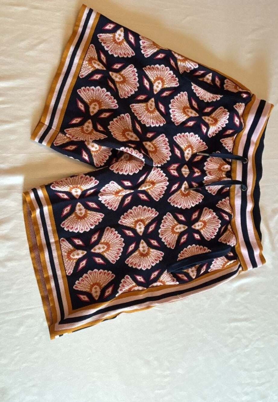 Murano Patterned Knit Drawstring Shorts with Striped Trim
